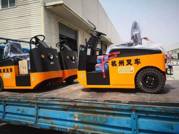 有質(zhì)量有保證，杭叉的電動(dòng)牽引車(chē)再一次交付天津某企業(yè)！